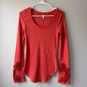 Free People Coral Long Sleeve Scoop Neck Top with Embroidered Cuffs SZ M Boho